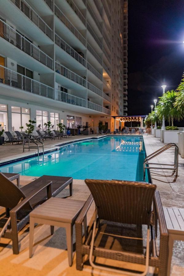 Studios In Brickell With Pool, Gym, Free Parking And Game Room Miami Bagian luar foto