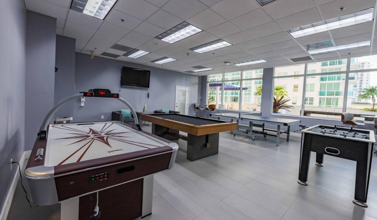 Studios In Brickell With Pool, Gym, Free Parking And Game Room Miami Bagian luar foto