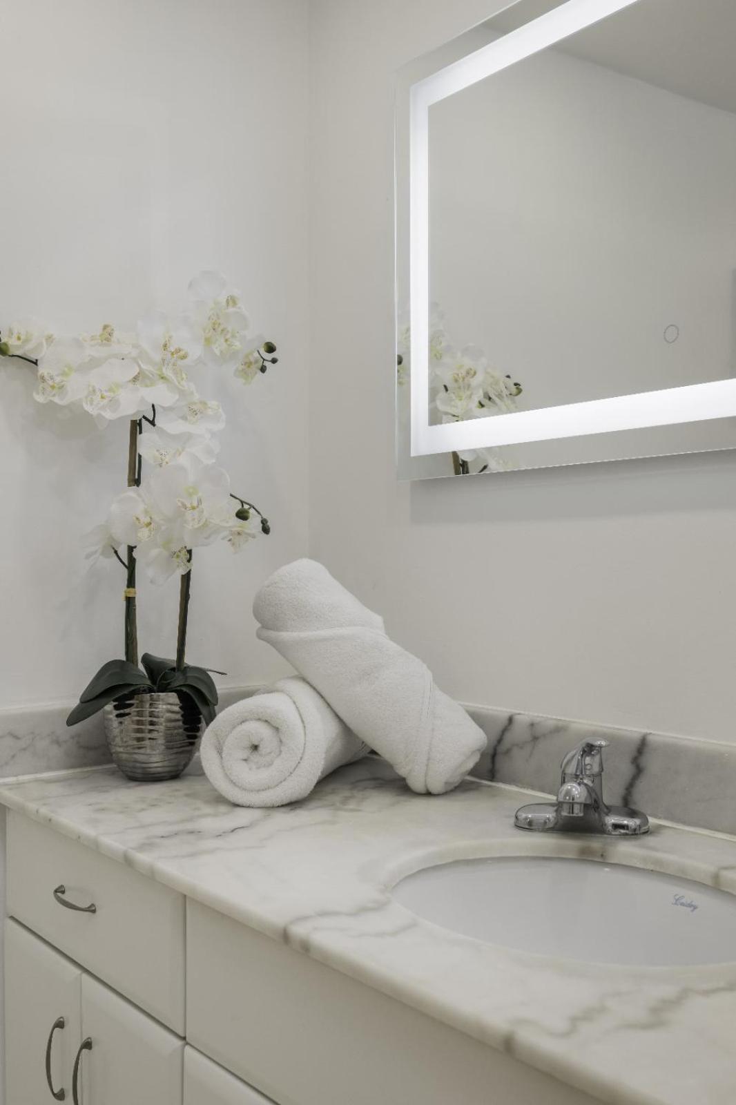 Studios In Brickell With Pool, Gym, Free Parking And Game Room Miami Ruang foto