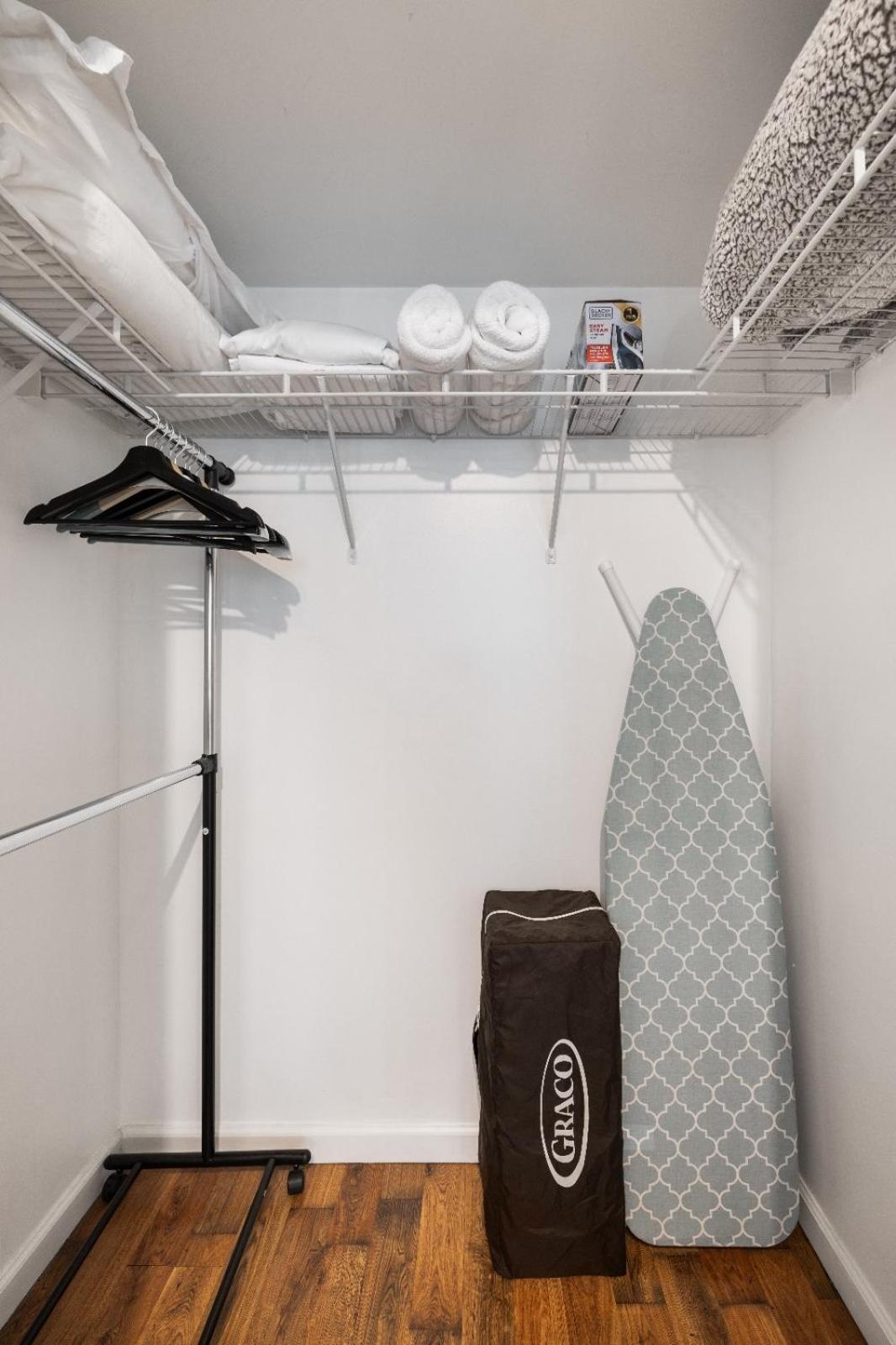 Studios In Brickell With Pool, Gym, Free Parking And Game Room Miami Ruang foto