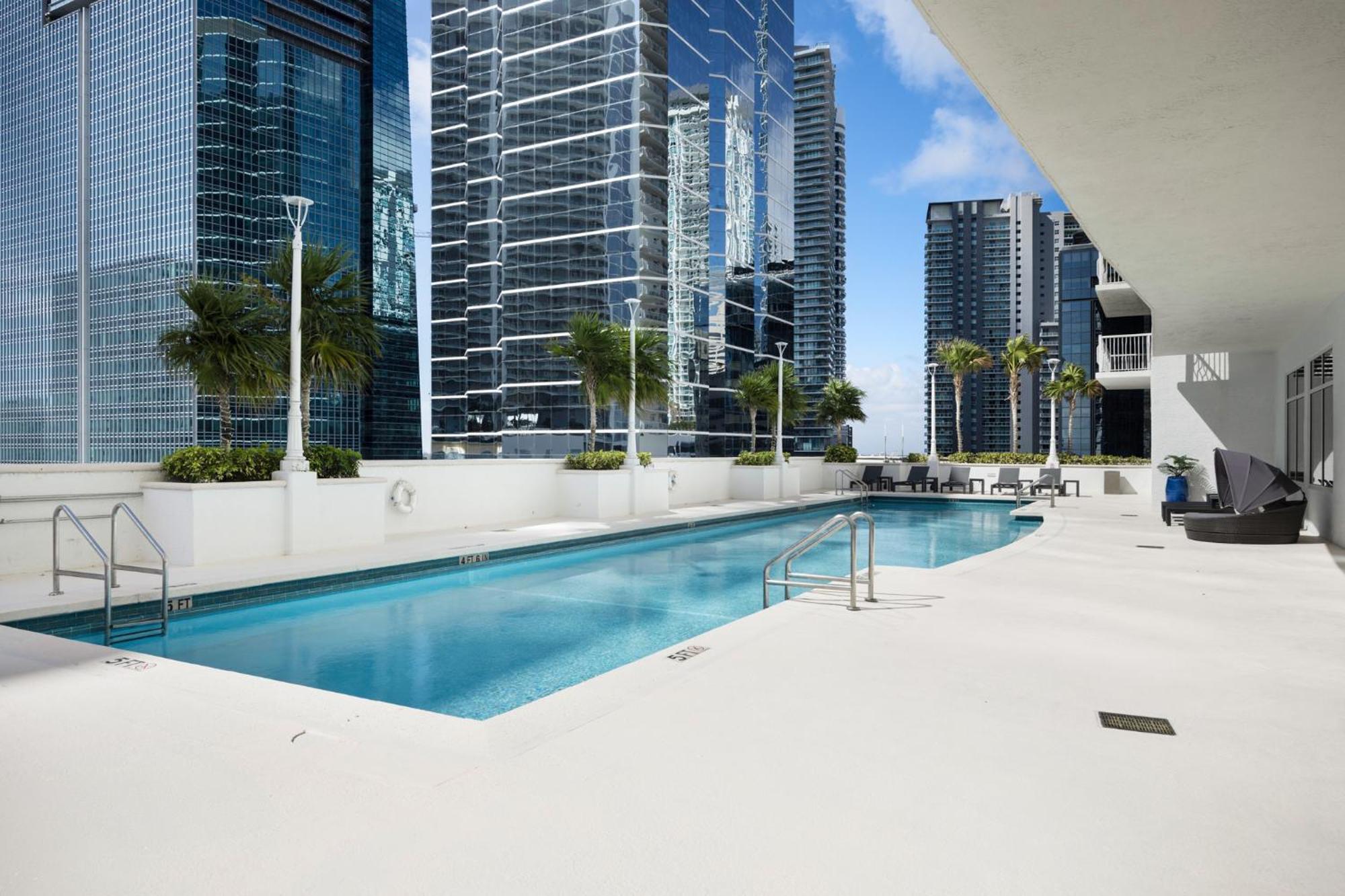 Studios In Brickell With Pool, Gym, Free Parking And Game Room Miami Bagian luar foto
